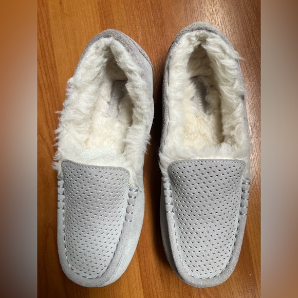 Koolaburra Shoes Koolaburra By Ugg Lezly Perforated Suede Mocasin